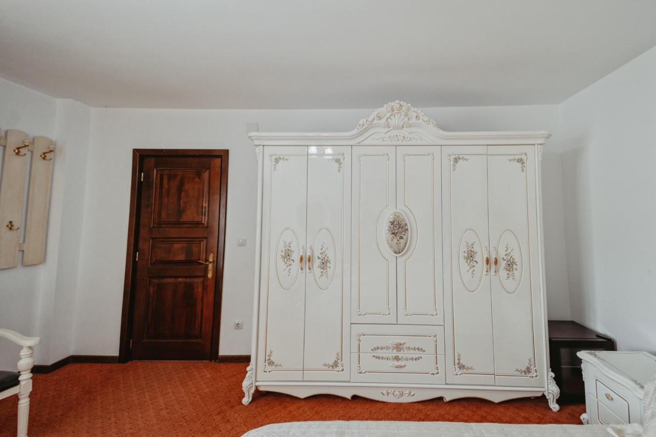 Hotel Complex Turistic Constantin Bucovina Câmpulung Moldovenesc Exterior foto