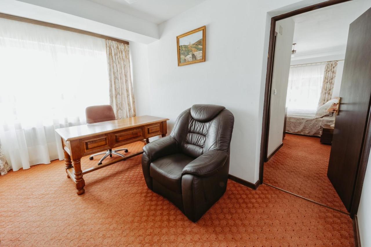 Hotel Complex Turistic Constantin Bucovina Câmpulung Moldovenesc Exterior foto