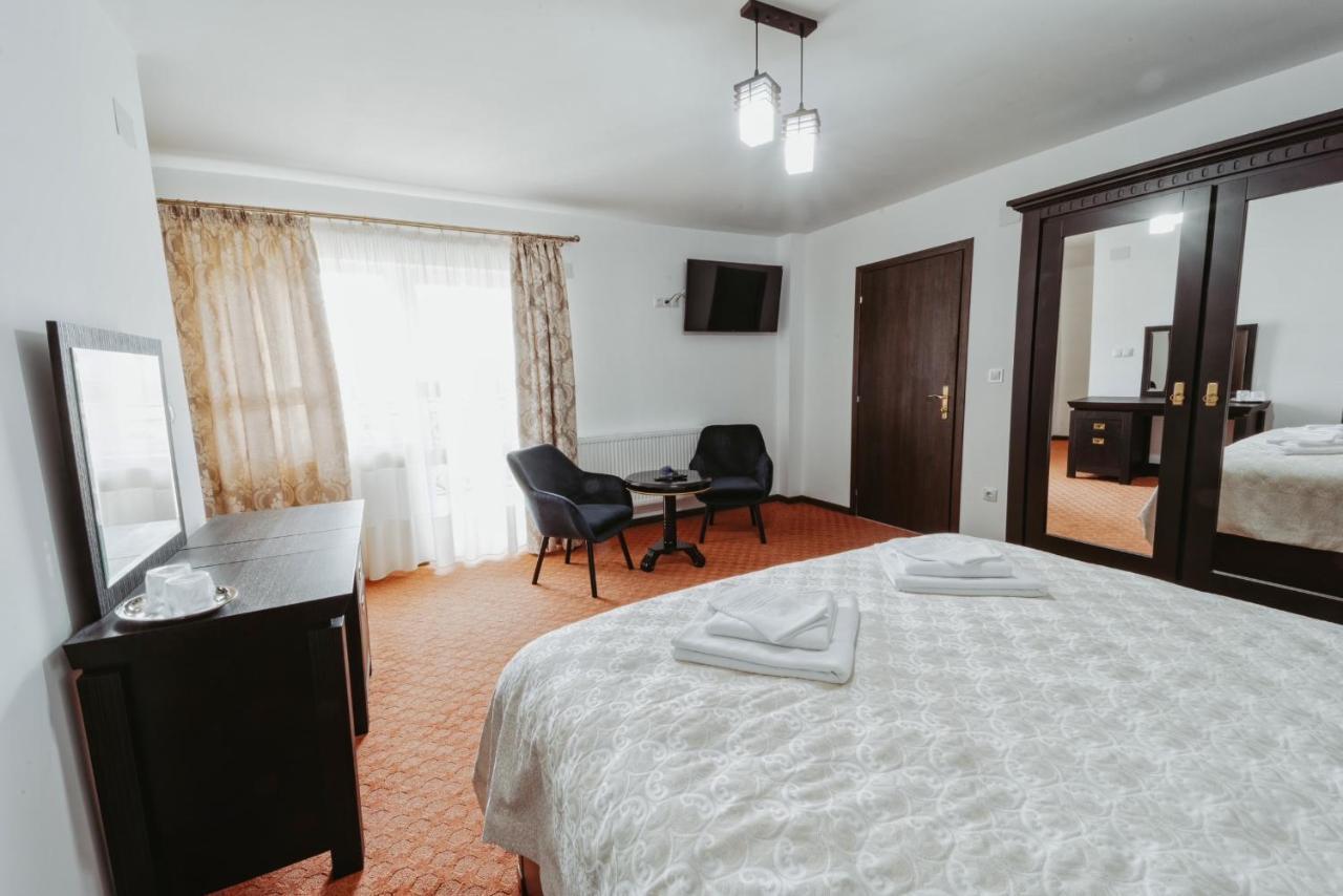 Hotel Complex Turistic Constantin Bucovina Câmpulung Moldovenesc Exterior foto