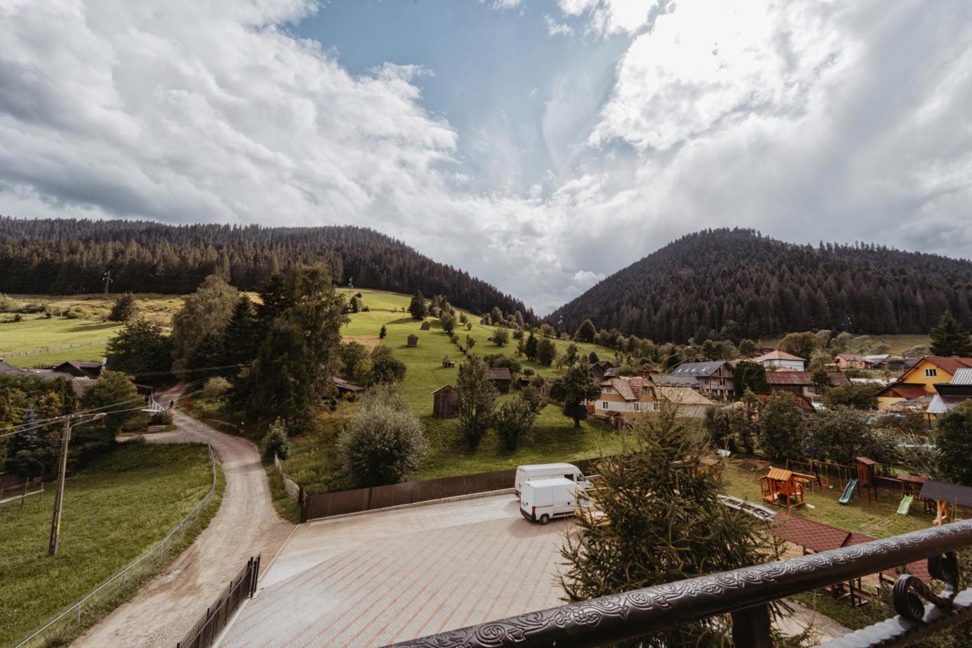 Hotel Complex Turistic Constantin Bucovina Câmpulung Moldovenesc Exterior foto