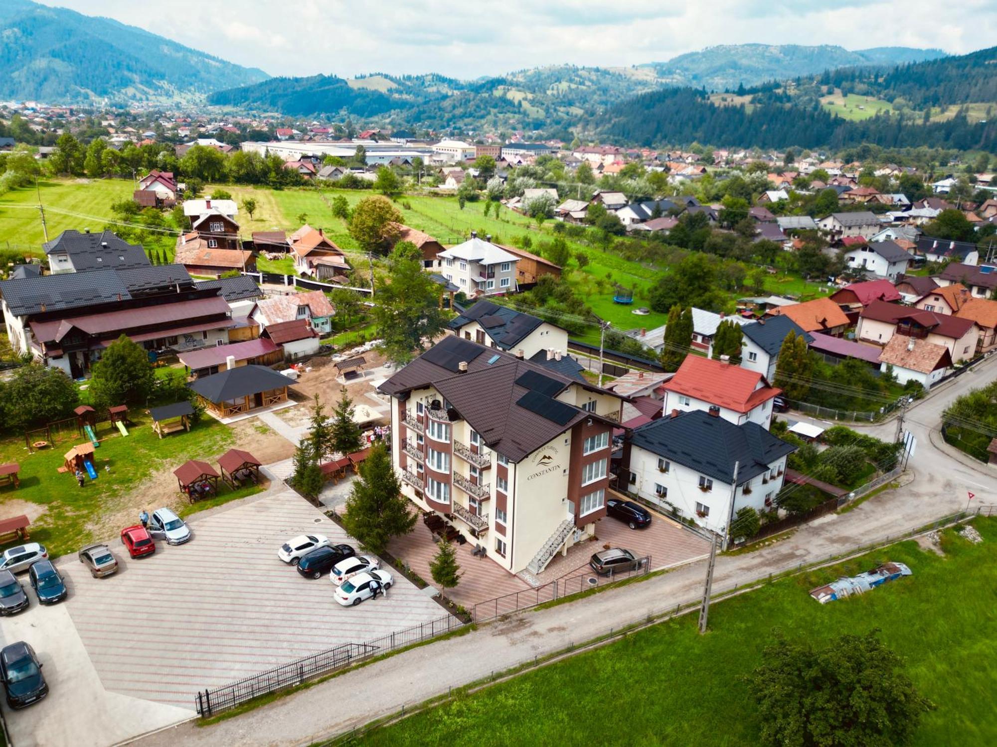 Hotel Complex Turistic Constantin Bucovina Câmpulung Moldovenesc Exterior foto