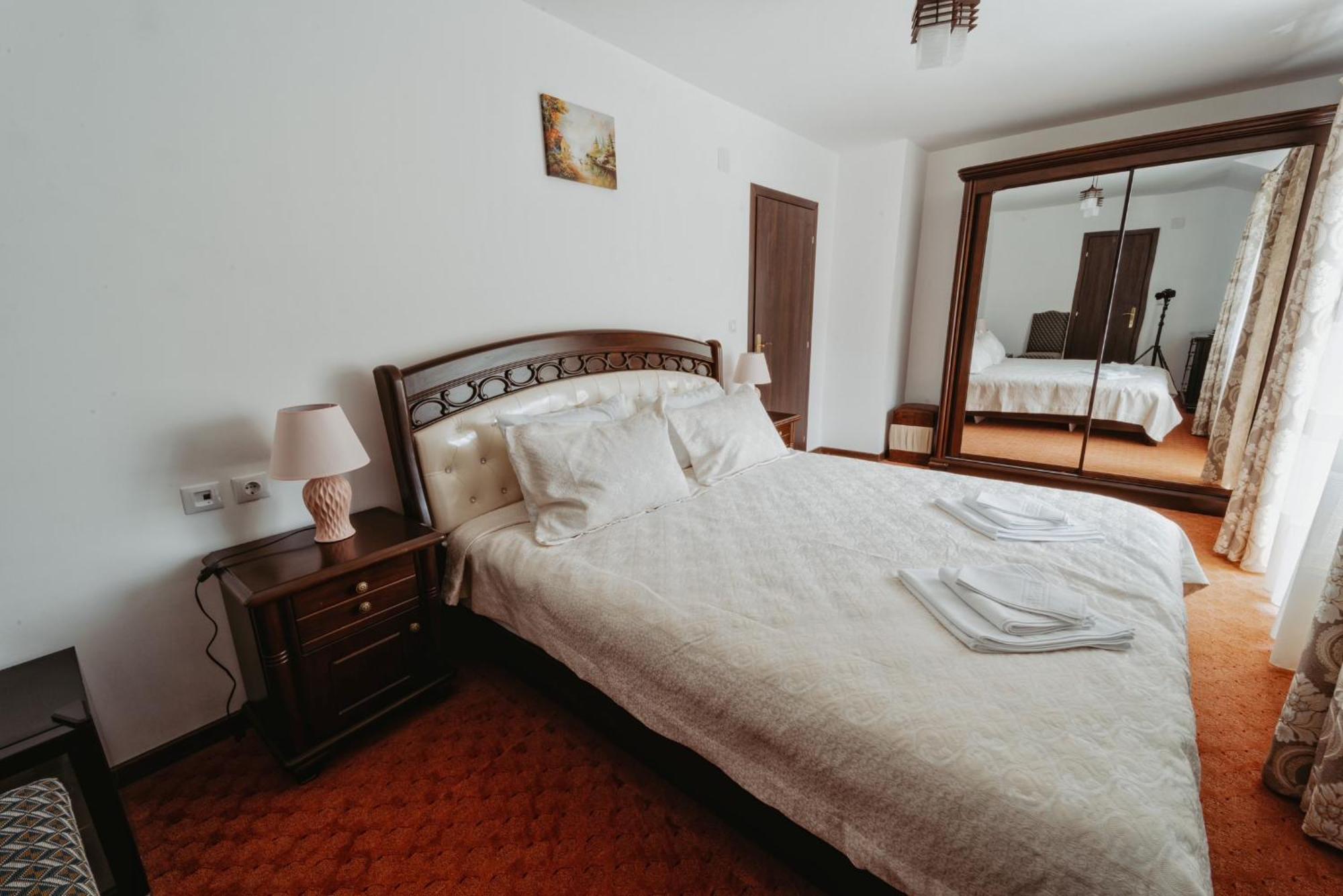 Hotel Complex Turistic Constantin Bucovina Câmpulung Moldovenesc Exterior foto
