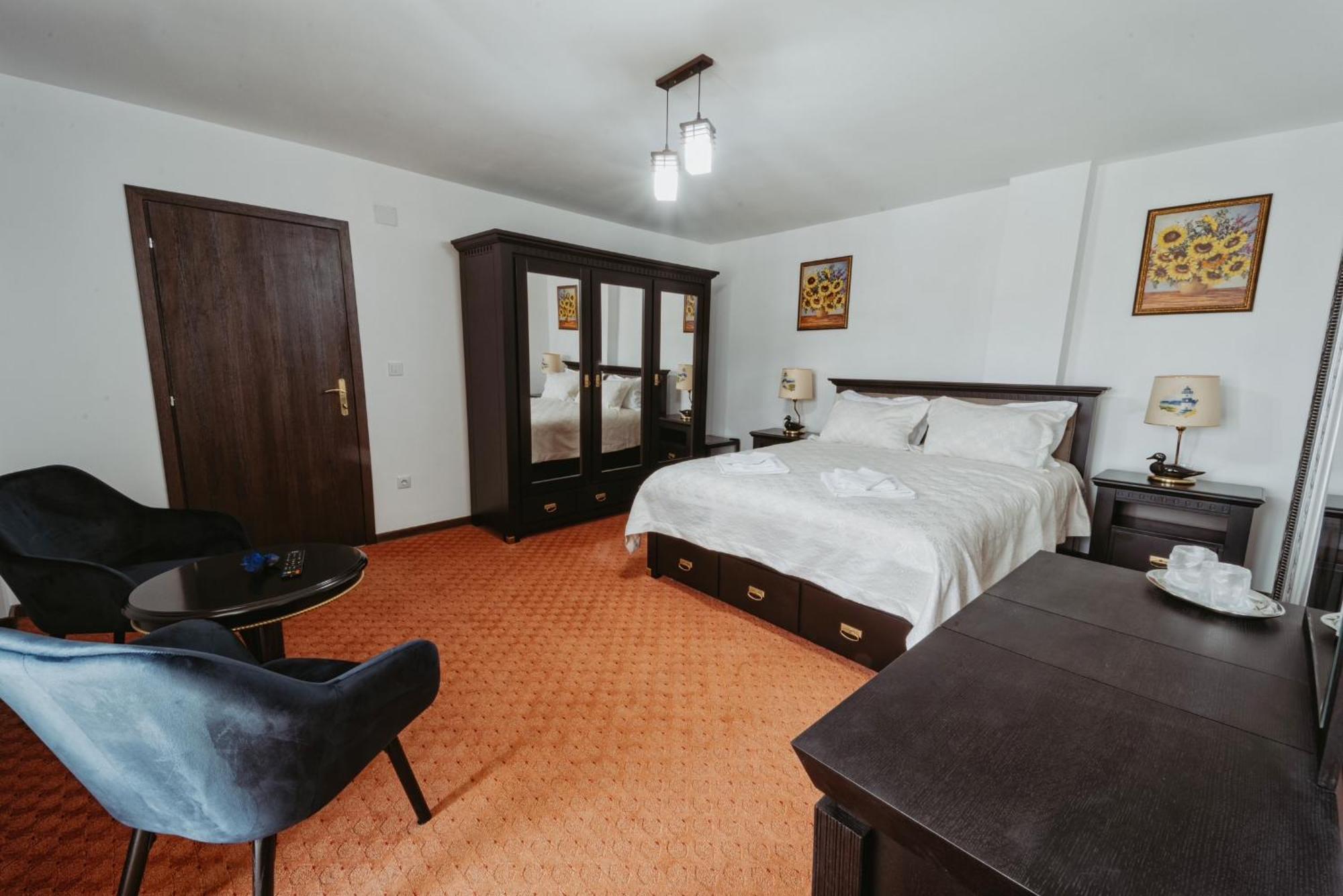 Hotel Complex Turistic Constantin Bucovina Câmpulung Moldovenesc Exterior foto